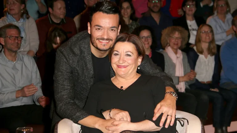 9bab650f3fd1a015ebc985d73cb123a1,9a8712b8